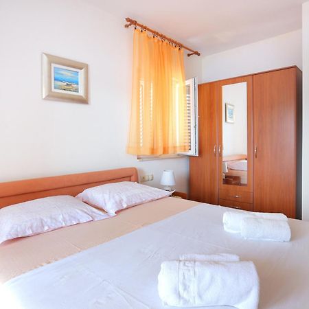 Apartments By The Sea Seget Vranjica, Trogir - 13771 Room photo