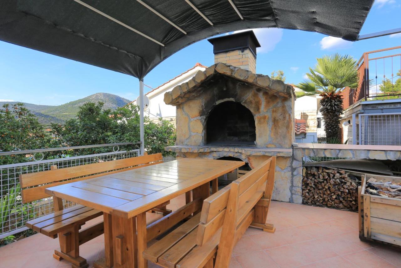 Apartments By The Sea Seget Vranjica, Trogir - 13771 Exterior photo