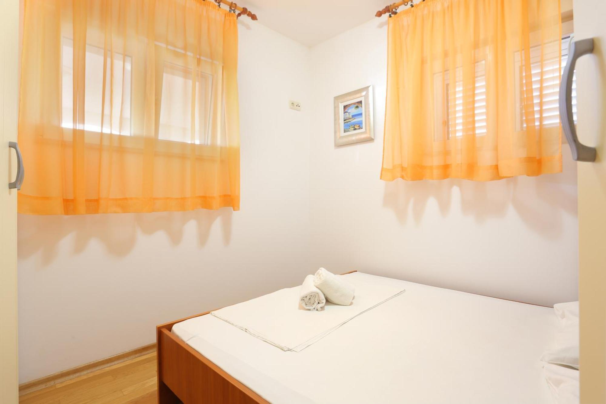 Apartments By The Sea Seget Vranjica, Trogir - 13771 Room photo